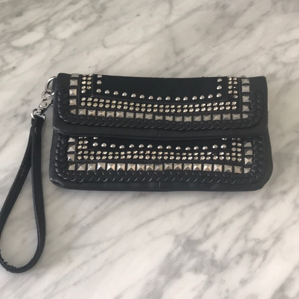 Bebe clutch